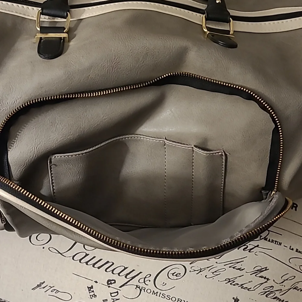 Weekender Bag - Picture 4 of 6